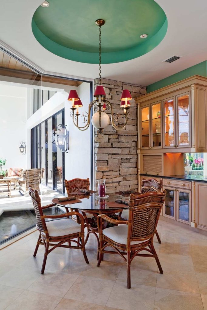 Breakfast Bar Nook | Small Kitchen Layouts | small kitchen design | tiny kitchen ideas | mini kitchen ideas | tiny kitchen design | kitchen decor items
