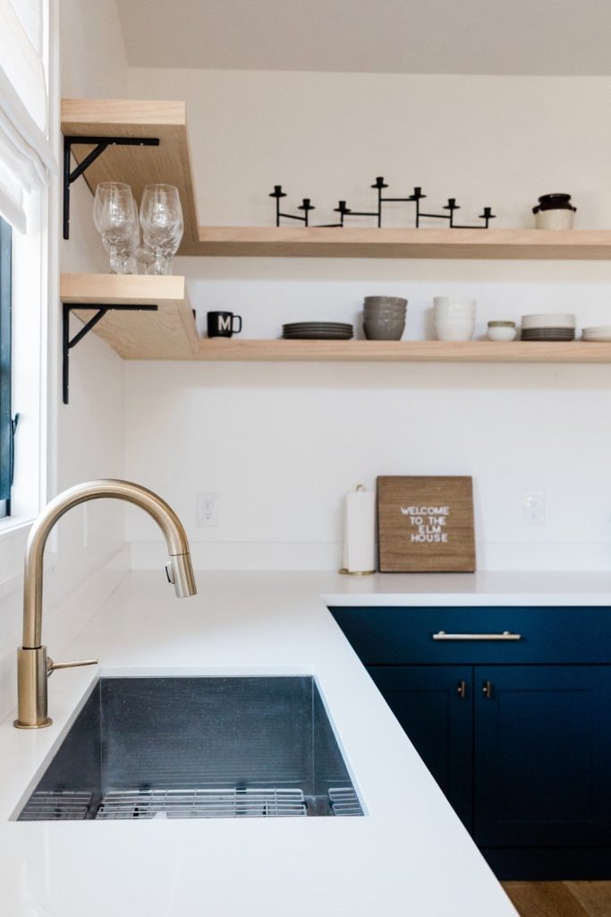 Open-Shelf Statement Kitchen | Small Kitchen Layouts | small kitchen design | tiny kitchen ideas | mini kitchen ideas | tiny kitchen design
